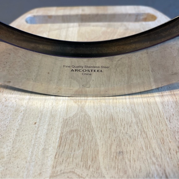 Arcosteel Stainless Steel Mezzaluna Double Blade Roller Knife W/Cutting Board - Picture 7 of 7